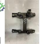 BMW G30 ORTA KONSOL ALT TUTUCU 9349042