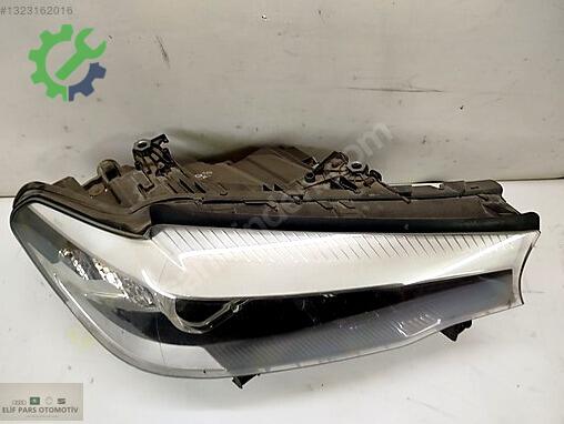 BMW 5 Serisi Sağ Ön Far çıkma parça