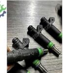 BMW V8 BENZİN ENJEKTÖRÜ VE KÜTÜĞÜ 7525721