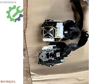 BMW 5 Serisi Torpido çıkma parça