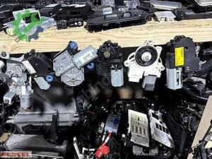 BMW 5 Serisi (G20) Orijinal Çıkma Cam Motoru