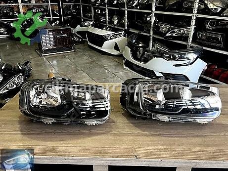 Citroen Berlingo Sağ Ön Far çıkma parça