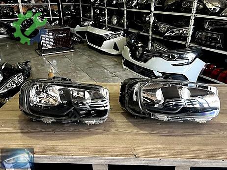 Citroen Berlingo Sağ Ön Far çıkma parça