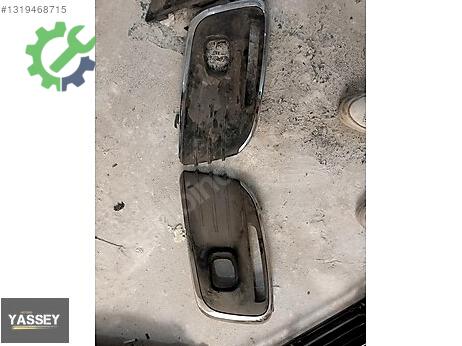 Citroen Sis Farı Çerçevesi çıkma parça