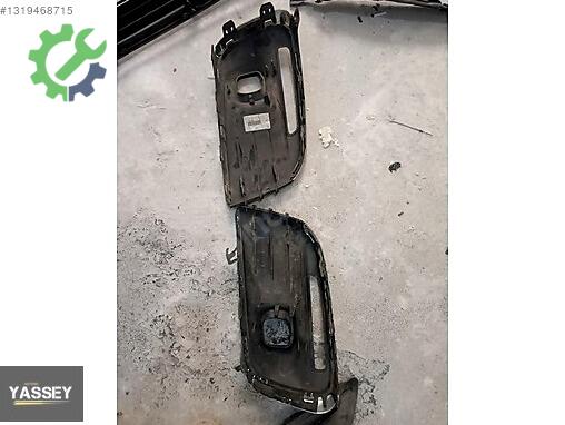 Citroen Sis Farı Çerçevesi çıkma parça