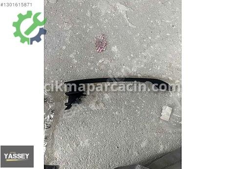 Renault Clio Sis Farı Çerçevesi çıkma parça