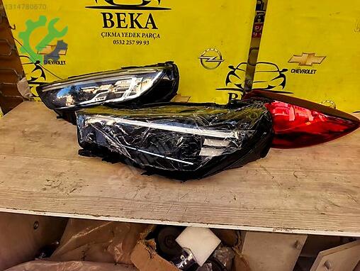 Opel Insignia Far çıkma parça