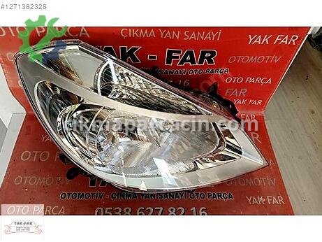 Renault Clio Sağ Ön Far çıkma parça