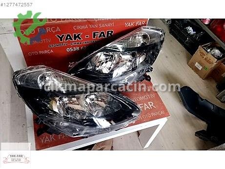 Renault Clio Sağ Ön Far çıkma parça