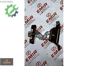 Isuzu D-Max Orijinal Sıfır Tampon Tutacağı