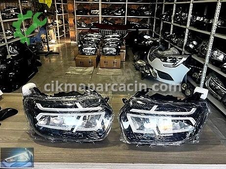 Dacia Duster Sağ Ön Far çıkma parça