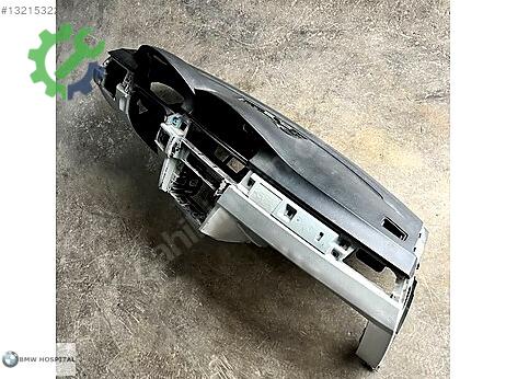 BMW 3 Serisi Torpido çıkma parça