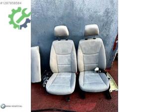 E90 KREM BEJ DESENLİ ÖN İKİ KOLTUK