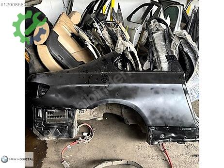 BMW 3 Serisi Sağ Arka Çamurluk çıkma parça