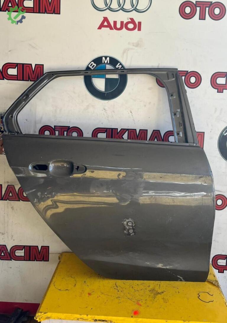 Fiat Egea Sağ Arka Kapı çıkma parça