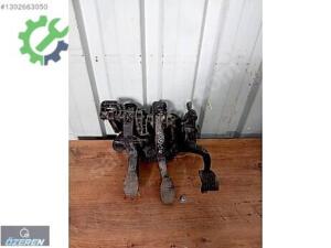 FİAT DOBLO 2012 PEDAL SET ÖZEREN YEDEK PARÇA 05301368927