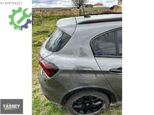 Fiat Egea Orijinal Çıkma Çamurluk (2. Adet)