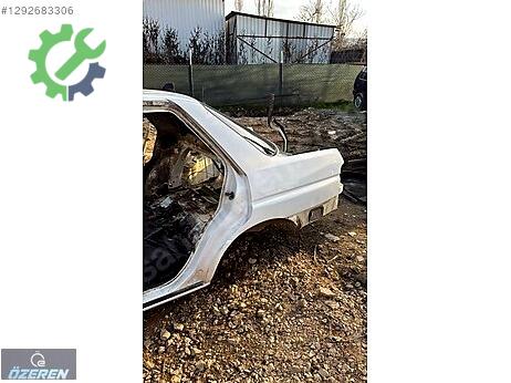 Ford Escort Sol Arka Çamurluk çıkma parça