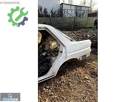 Ford Escort Sol Arka Çamurluk çıkma parça