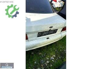 FORD ESCORT BAGAJ KAPAĞI ÖZEREN YEDEK PARÇA 05301368927
