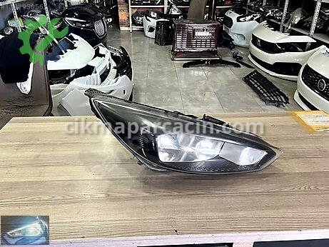 Ford Focus Sağ Ön Far çıkma parça