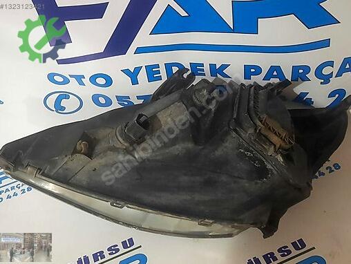 Ford Focus Sağ Ön Far çıkma parça