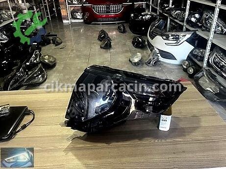 Ford Tourneo Sol Ön Far çıkma parça