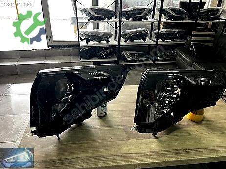 Ford Tourneo Sağ Ön Far çıkma parça