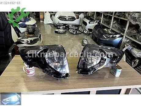 Ford Tourneo Sağ Ön Far çıkma parça