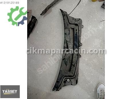 Fiat Uno Ön Cam Izgarası çıkma parça