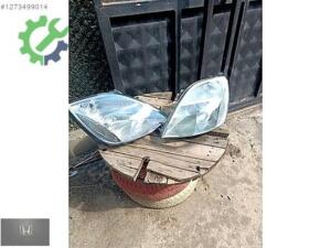 Ford Fiesta 2001 2005 model uyumlu far takimi