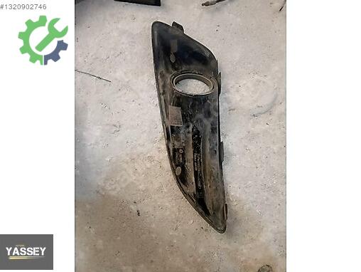 Ford Fiesta Sis Farı Çerçevesi çıkma parça
