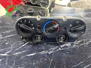 Ford Fiesta Kalorifer Kontrol Paneli Çıkma