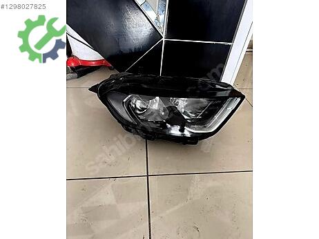 Ford EcoSport Sağ Ön Far çıkma parça