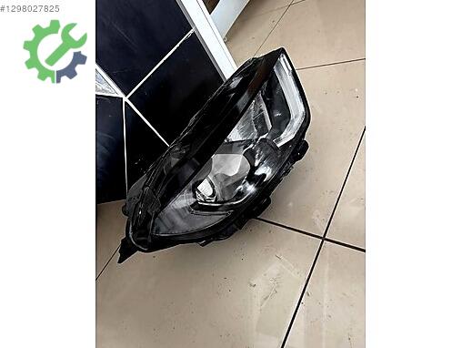 Ford EcoSport Sağ Ön Far çıkma parça
