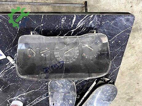 Ford Escort Gösterge çıkma parça