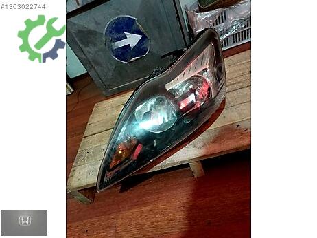 Ford Focus Sol Ön Far çıkma parça
