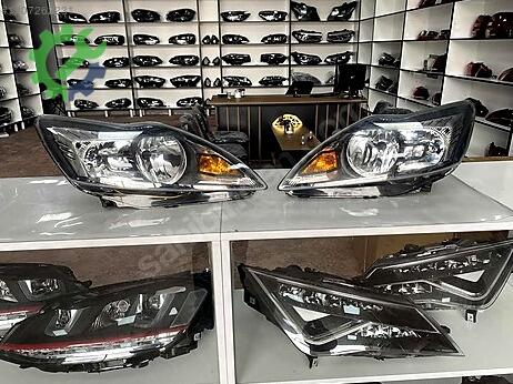 Ford Focus Sağ Ön Far çıkma parça