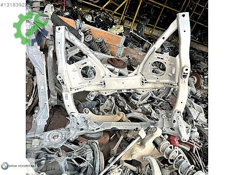 BMW 5 Serisi Ön Travers çıkma parça