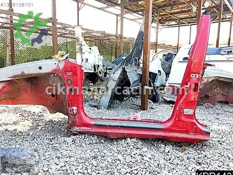 Volkswagen Golf Sol Ön Marşpiyel Sacı çıkma parça