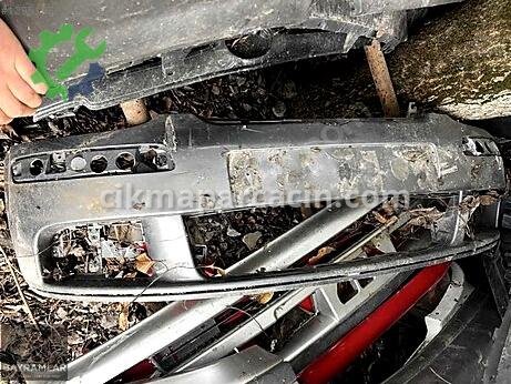 Volkswagen Golf Ön Tampon çıkma parça