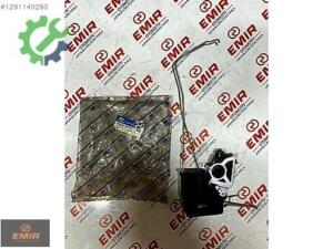 Hyundai Orijinal Sıfır Sağ Kapı 81320-4F020