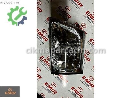 Toyota Hilux Sol Ön Far çıkma parça