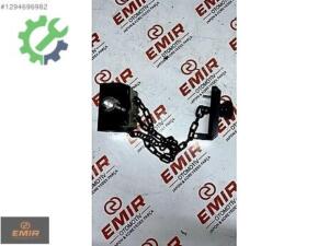 Sıfır Orijinal Tampon Tutacağı Toyota Hilux