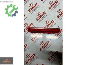 Toyota Hilux Orijinal Sıfır Tampon Reflektörü 81570-0K010