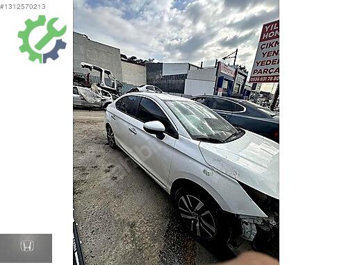 Honda City Ön Travers çıkma parça