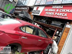 HONDA CİTY SAG ARKA KAPI KIRMIZI HATASIZ