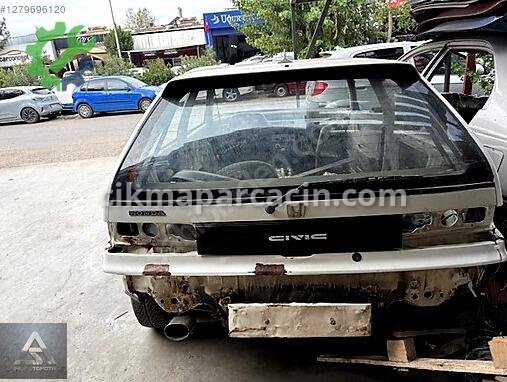Honda Civic Bagaj Kapağı çıkma parça