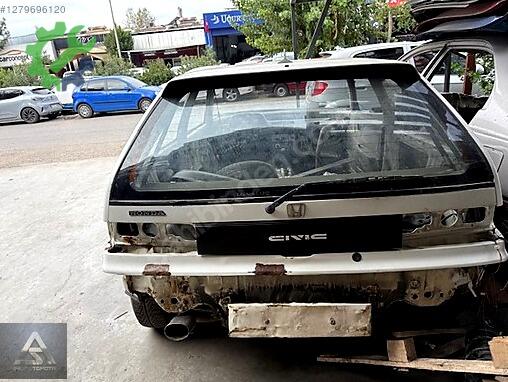 Honda Civic Bagaj Kapağı çıkma parça