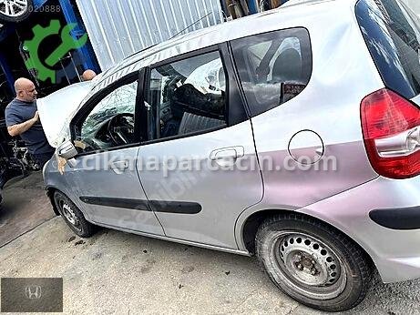 Honda Jazz Sol Ön Kapı çıkma parça